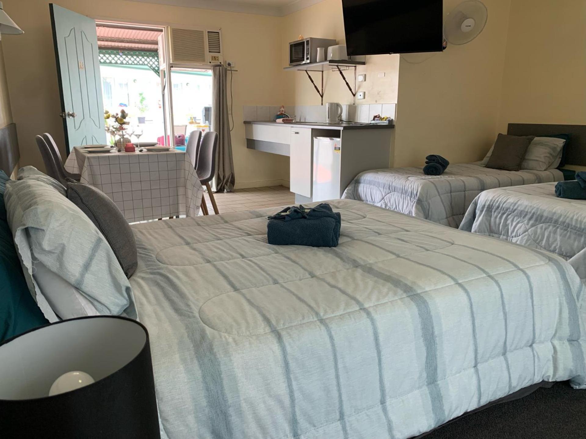 Central Point Motel Mount Isa Extérieur photo